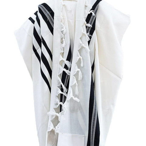 Keter Lightweight Vochen Talis W/ Tzitzis